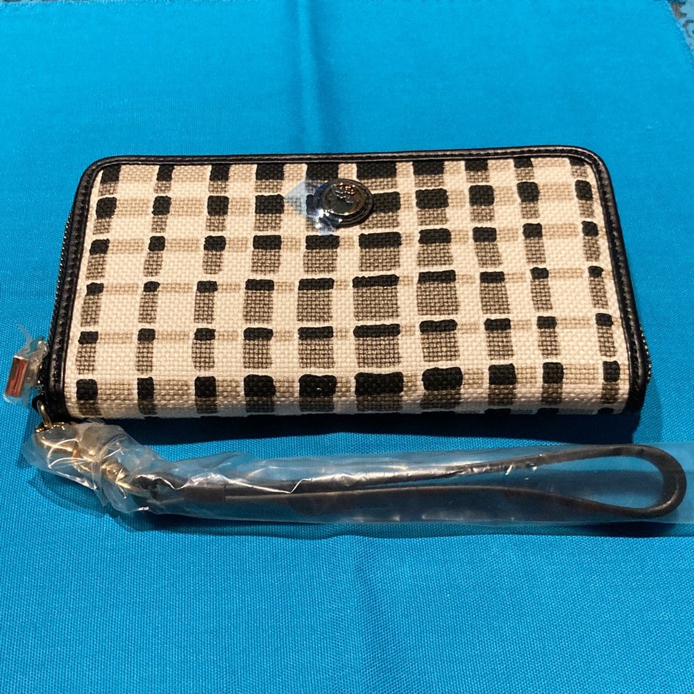 Spartina 449 Black and Cream Checkered Wristlet Wallet City Market